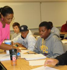 Janet Feldon assists students in Creating College Success class